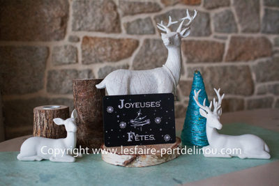 Carte postale «Joyeuses fêtes » – 3 couleurs disponibles – Image 3